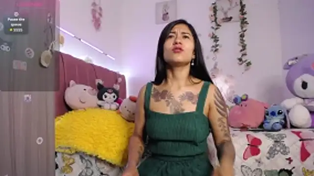 Liahdiaz  online show from February 13, 1:18 pm