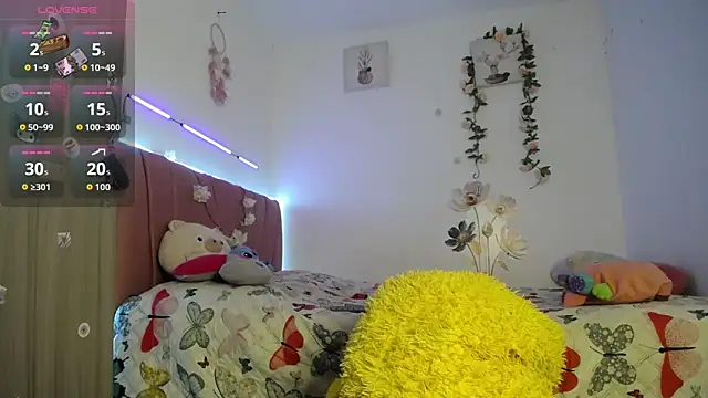 Liahdiaz  online show from February 26, 3:33 pm