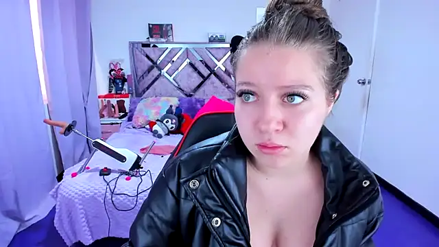 Luna Analya online show from February 19, 3:41 pm