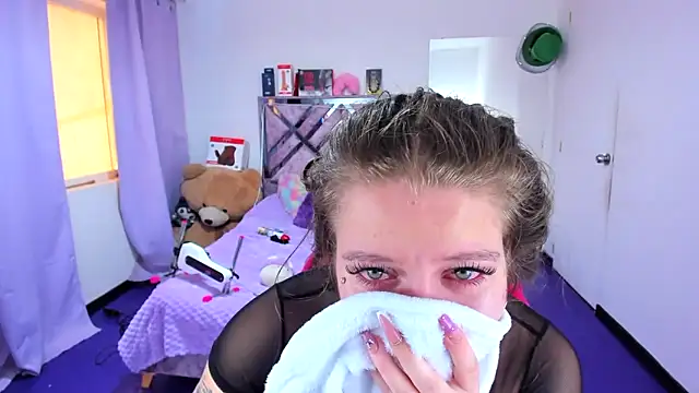 Luna Analya online show from April 13, 3:17 pm