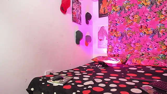 Rihanna hotx online show from March 22, 6:06 am