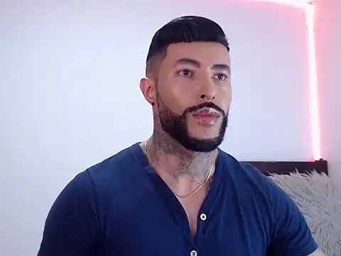 andrea de lucaa online show from October 26, 1:44 am