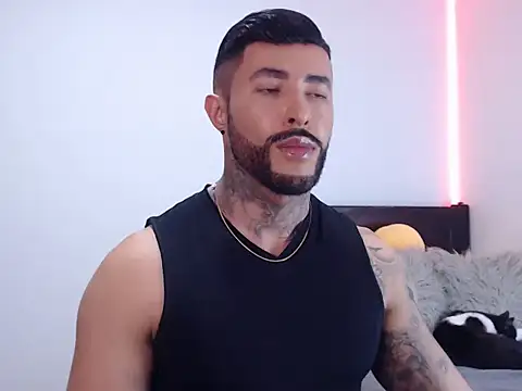 andrea de lucaa online show from November 4, 3:49 am