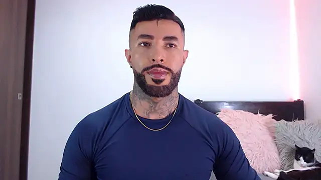 andrea de lucaa online show from January 17, 4:17 am