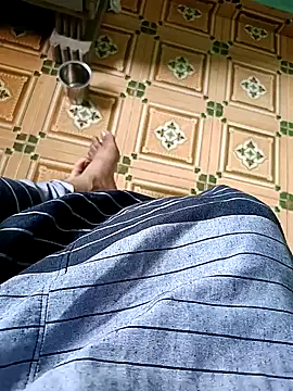 Snapshot of maddy3108 chatting on September 23, 4:59 am maddy3108 online show from September 23, 4:59 am