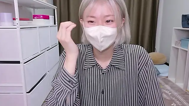 Nana  ch online show from May 26, 11:50 am