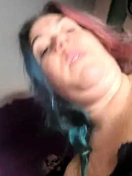 Courdles online show from January 7, 9:06 pm