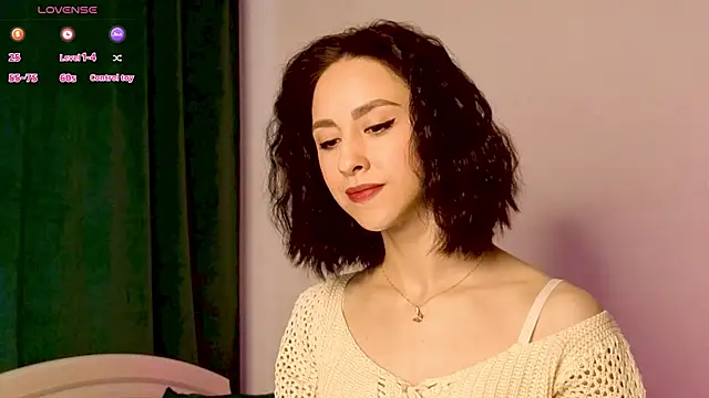 MiaSweetasHoney online show from December 5, 6:00 am