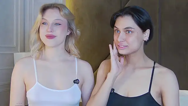 VioletAsh online show from December 1, 4:50 am