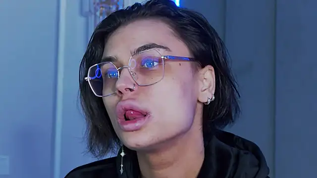 VioletAsh online show from February 7, 4:27 am