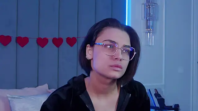 VioletAsh online show from February 28, 5:08 am