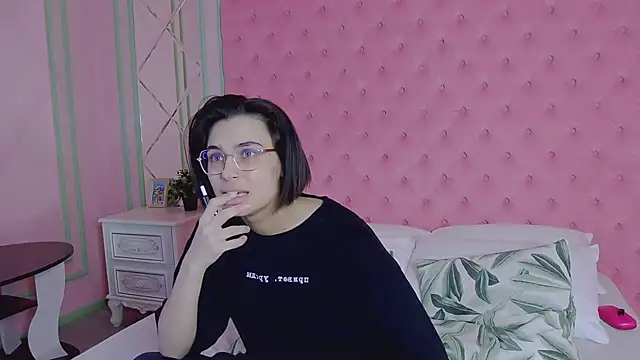 VioletAsh online show from March 1, 5:09 am