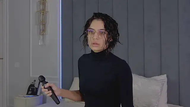 VioletAsh online show from March 26, 4:29 am