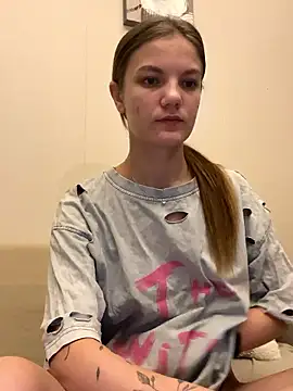 Snapshot of Mila_sweet_23 chatting on January 13, 4:56 pm Mila sweet 23 online show from January 13, 4:56 pm