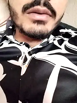 Snapshot of Hotyy_subhu chatting on October 12, 3:00 pm Hotyy subhu online show from October 12, 3:00 pm