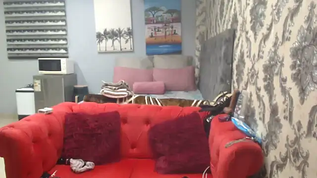 Snapshot of SweetPortableAmber chatting on June 10, 7:24 pm SweetPortableAmber online show from June 10, 7:24 pm