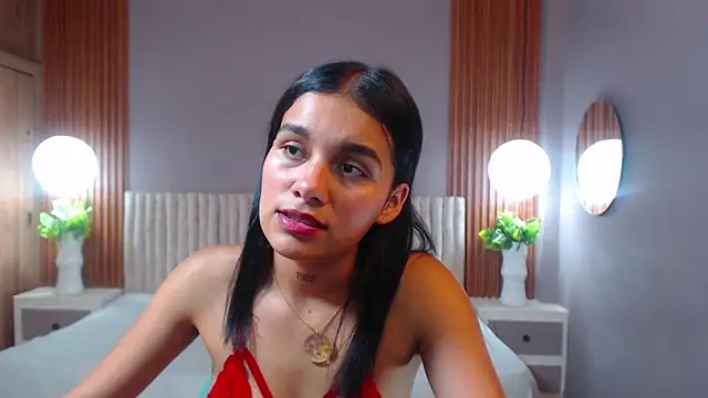MiaLux5 online show from October 18, 2:18 pm