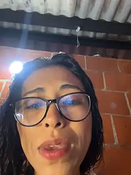 Snapshot of Emma__cumlovee chatting on May 15, 11:17 am Emma cumlovee online show from May 15, 11:17 am