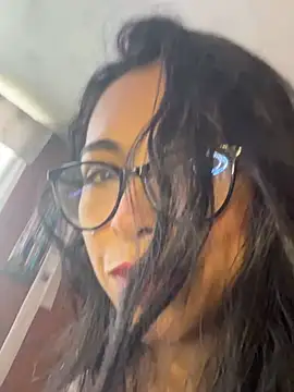 Snapshot of Emma__cumlovee chatting on May 21, 4:25 pm Emma cumlovee online show from May 21, 4:25 pm
