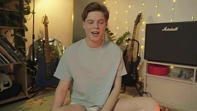 RusBradPitt online show from March 12, 4:24 pm