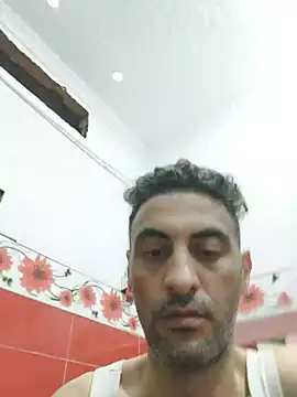 Snapshot of mahdiDido chatting on July 23, 2:09 am mahdiDido online show from July 23, 2:09 am