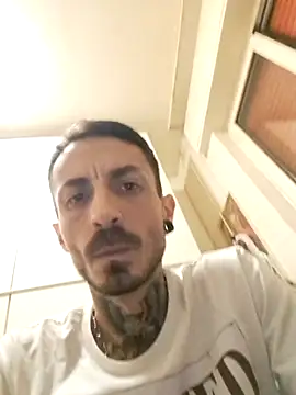 Snapshot of Robe420 chatting on June 13, 11:35 pm Robe420 online show from June 13, 11:35 pm