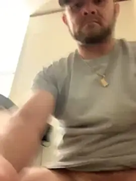 Snapshot of Allinside666 chatting on November 29, 4:15 am Allinside666 online show from November 29, 4:15 am