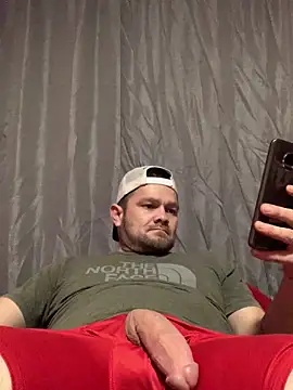 Snapshot of Allinside666 chatting on December 18, 1:33 am Allinside666 online show from December 18, 1:33 am