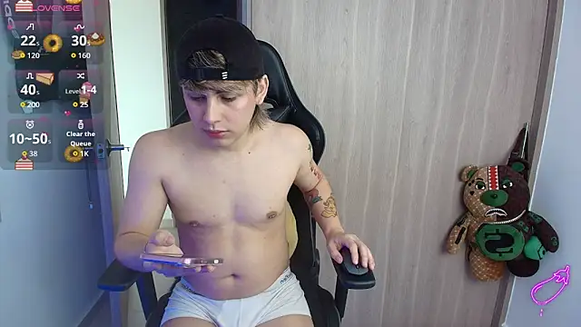 brunothompson3 online show from October 13, 4:51 pm