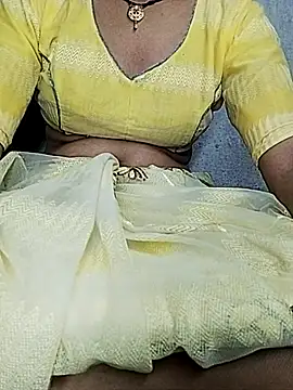Snapshot of Hut_rotu_cute chatting on May 30, 6:16 pm Hut rotu cute online show from May 30, 6:16 pm