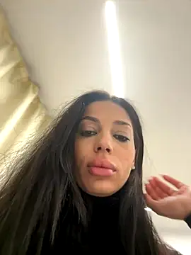 Bella Vixen  online show from November 7, 11:05 pm