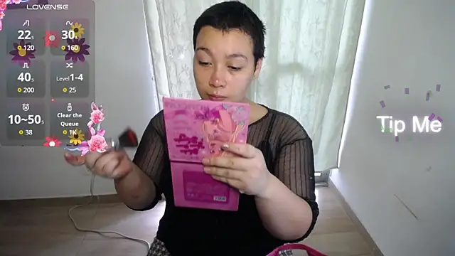 Snapshot of Cherry_vald chatting on June 25, 1:48 pm Cherry vald online show from June 25, 1:48 pm
