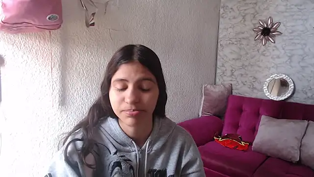 Snapshot of Evagirl69 chatting on June 10, 12:26 pm Evagirl69 online show from June 10, 12:26 pm