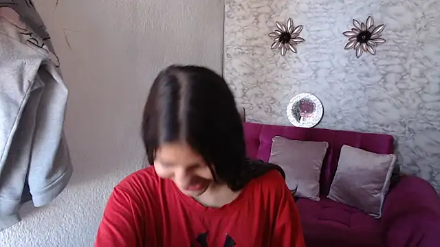 Snapshot of Evagirl69 chatting on June 11, 12:25 pm Evagirl69 online show from June 11, 12:25 pm