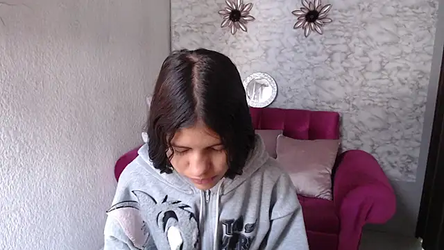 Snapshot of Evagirl69 chatting on June 26, 12:20 pm Evagirl69 online show from June 26, 12:20 pm