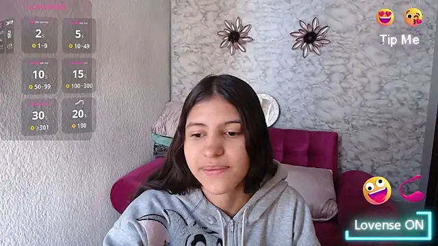 Snapshot of Evagirl69 chatting on July 6, 12:13 pm Evagirl69 online show from July 6, 12:13 pm