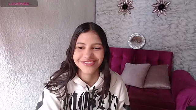 Snapshot of Evagirl69 chatting on July 16, 12:22 pm Evagirl69 online show from July 16, 12:22 pm