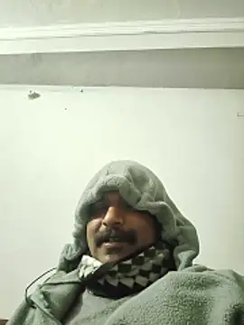 vardh033 online show from December 22, 1:41 pm