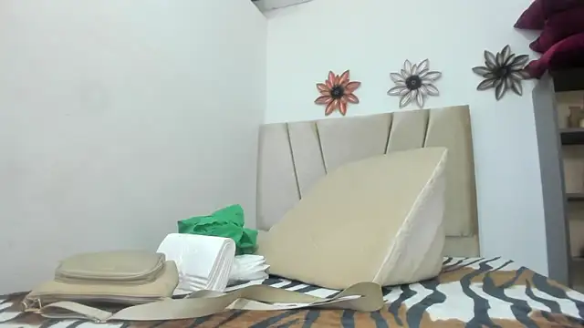 Adrianasex 69x online show from October 15, 5:02 pm