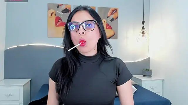Sara mora  online show from June 11, 7:12 pm