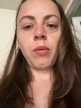 ladywithbigass online show from May 31, 5:15 am