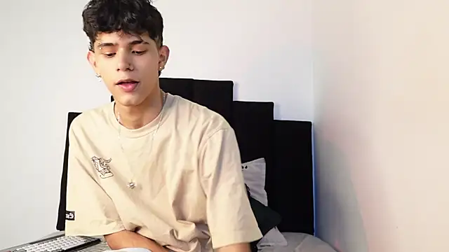 alexmark  online show from November 5, 7:25 pm