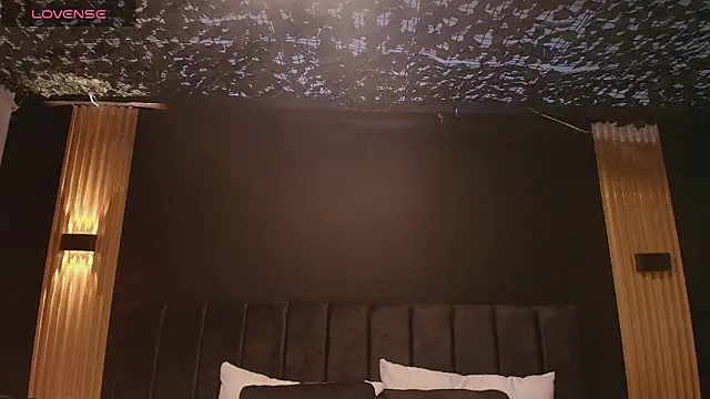 Snapshot of SexyRachel_ chatting on October 15, 12:05 pm SexyRachel  online show from October 15, 12:05 pm