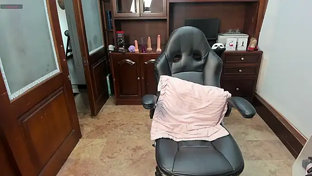 Snapshot of SexyRachel_ chatting on October 26, 12:22 pm SexyRachel  online show from October 26, 12:22 pm