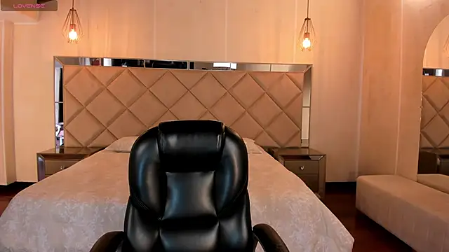 TiffannySins online show from February 28, 6:53 pm