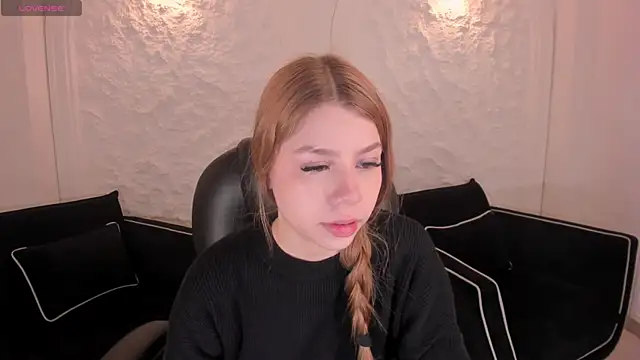 TiffannySins online show from April 14, 4:18 am