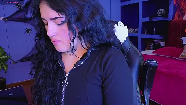 sari belle online show from November 3, 8:43 pm