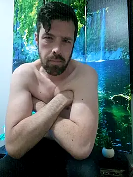 welcome-to-the-jungle online show from March 2, 9:10 pm