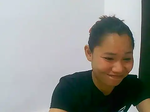 Snapshot of Sweeetgurll chatting on June 29, 10:37 am Sweeetgurll online show from June 29, 10:37 am