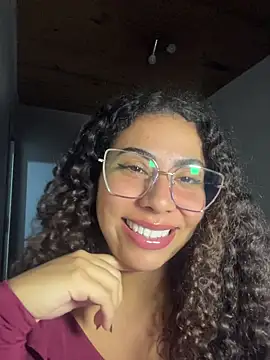 Snapshot of A_maddy chatting on May 29, 8:07 pm A maddy online show from May 29, 8:07 pm